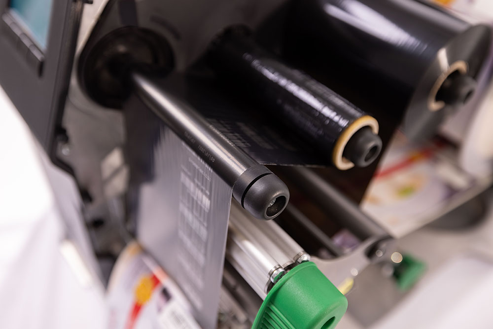Термотрансферный принтер NOVEXX XLP 60x с установленным риббоном